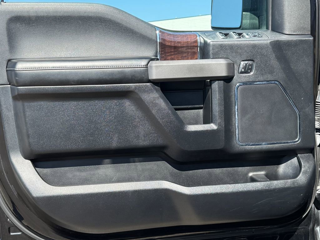 Used 2016 Ford F150 Platinum w/ Technology Package image 22