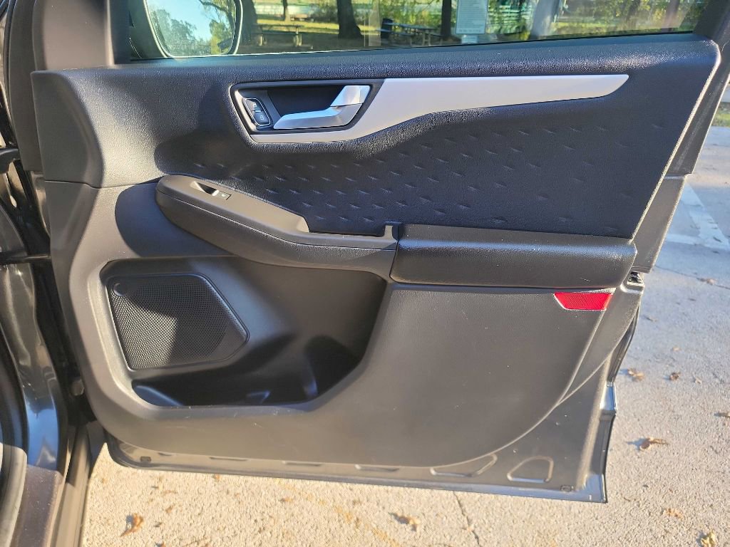 Used 2020 Ford Escape SEL image 37