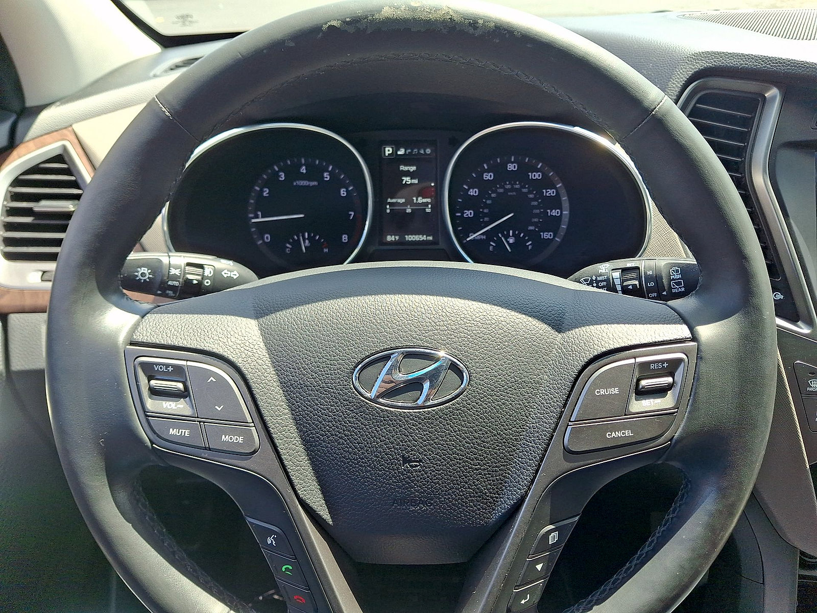 Used 2018 Hyundai Santa Fe Sport w/ 2.4L Tech Package 04 AWD/4WD image 16
