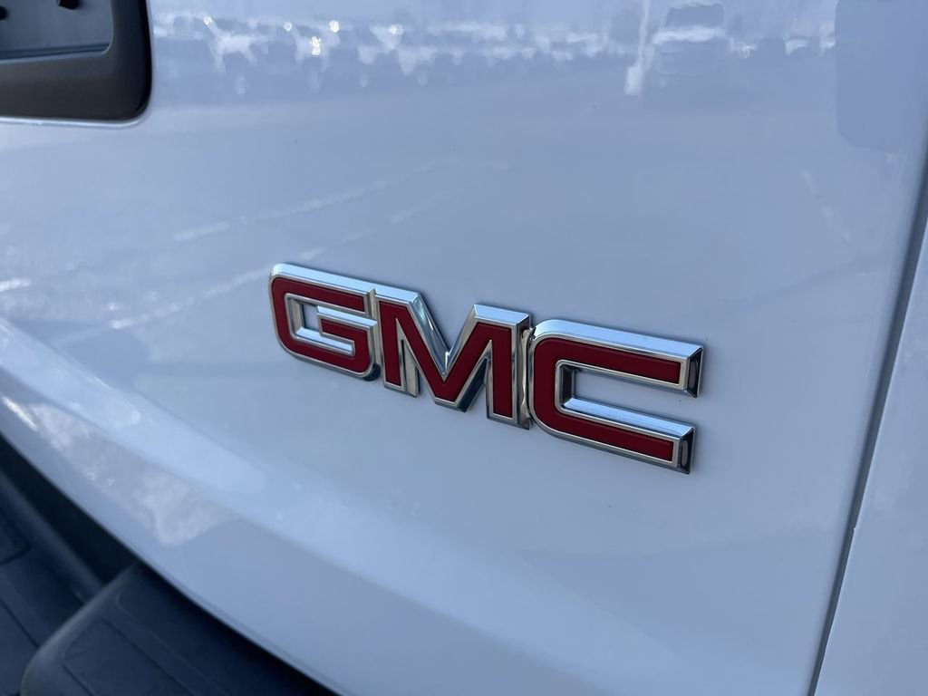 Used 2024 GMC Savana 2500 w/ Driver Convenience Package image 8