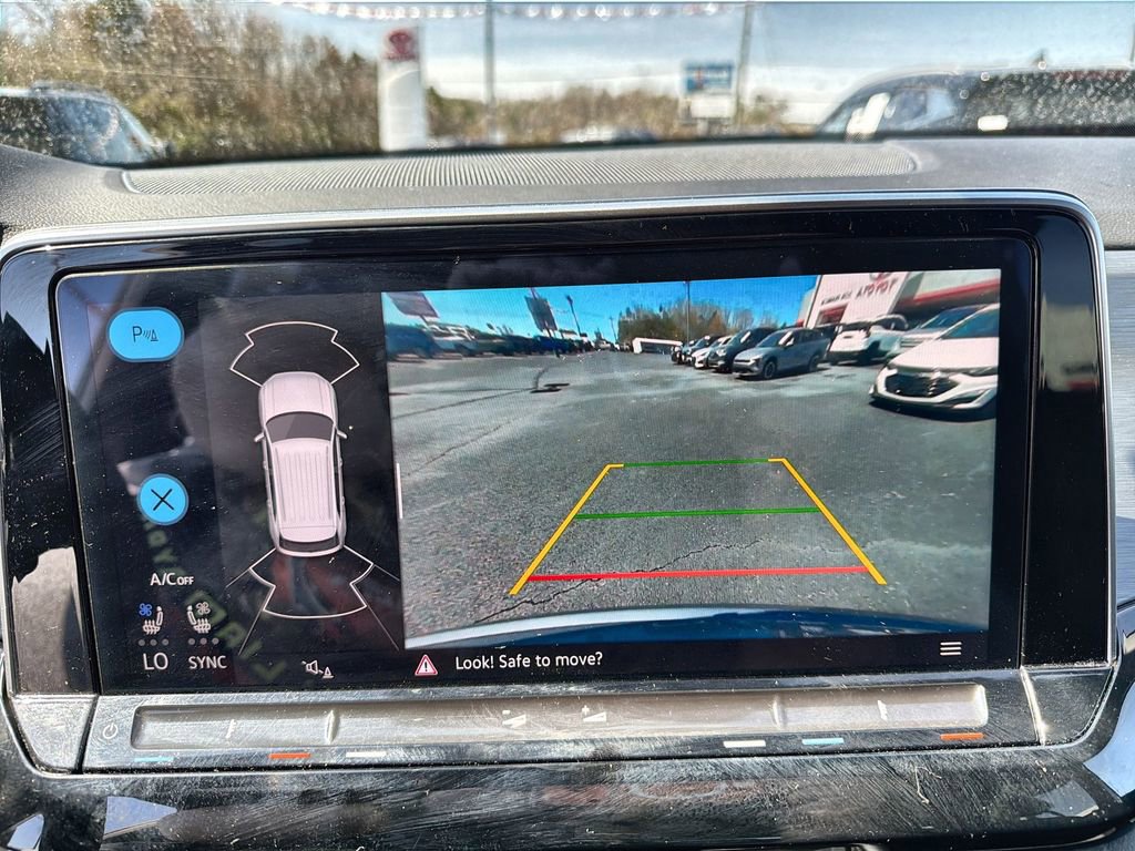 Used 2024 Volkswagen Atlas Cross Sport SE image 23