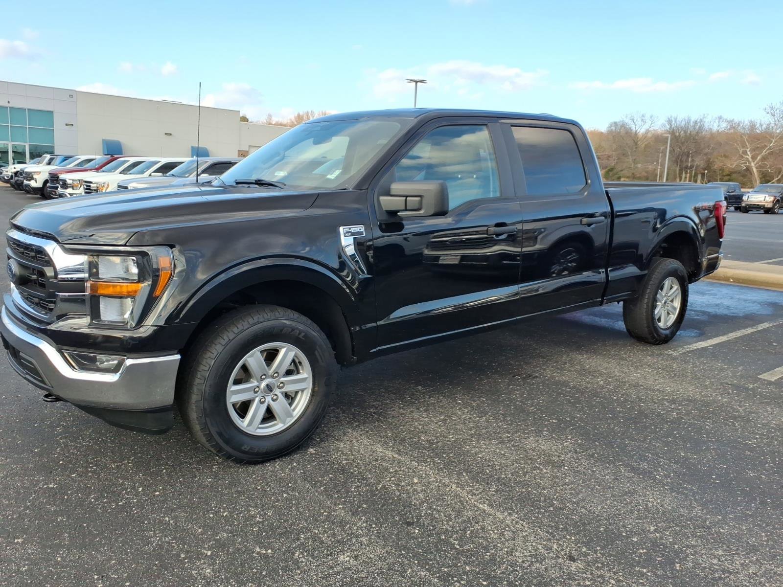 Used 2023 Ford F150 XLT w/ Trailer Tow Package image 3