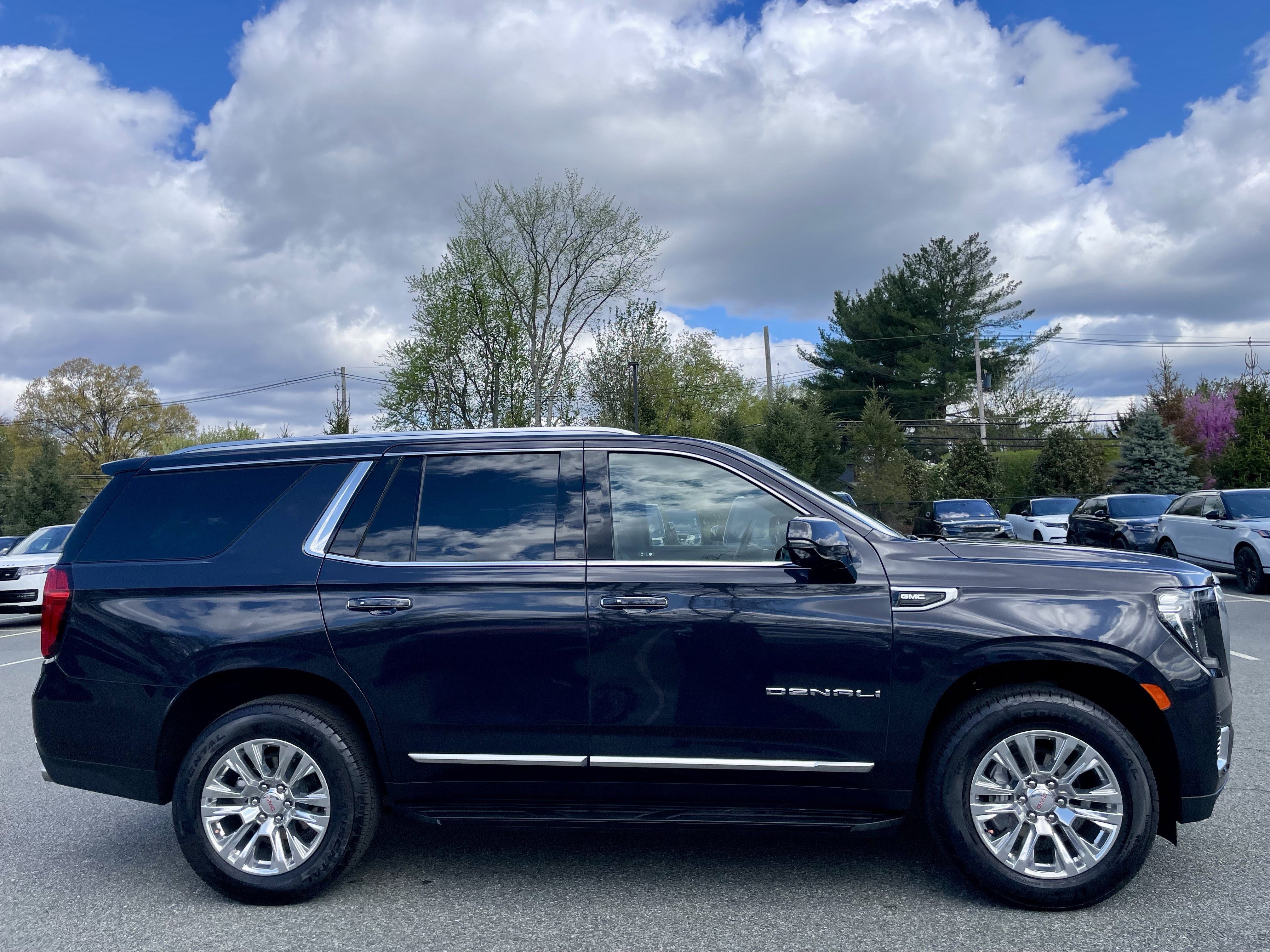 Used 2024 GMC Yukon Denali image 4