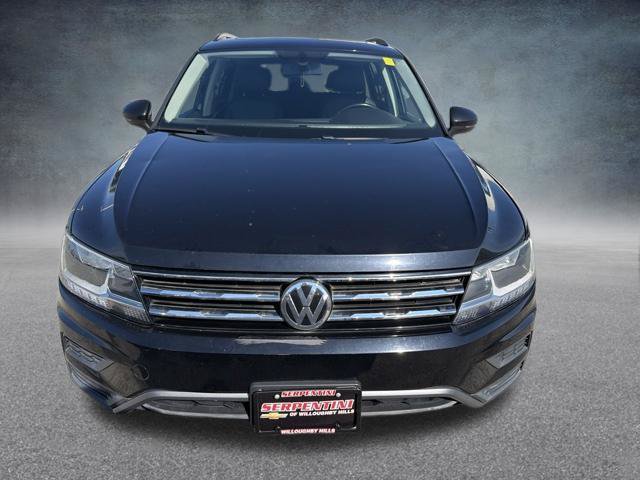 Used 2019 Volkswagen Tiguan SE w/ Panoramic Sunroof Package AWD/4WD image 3