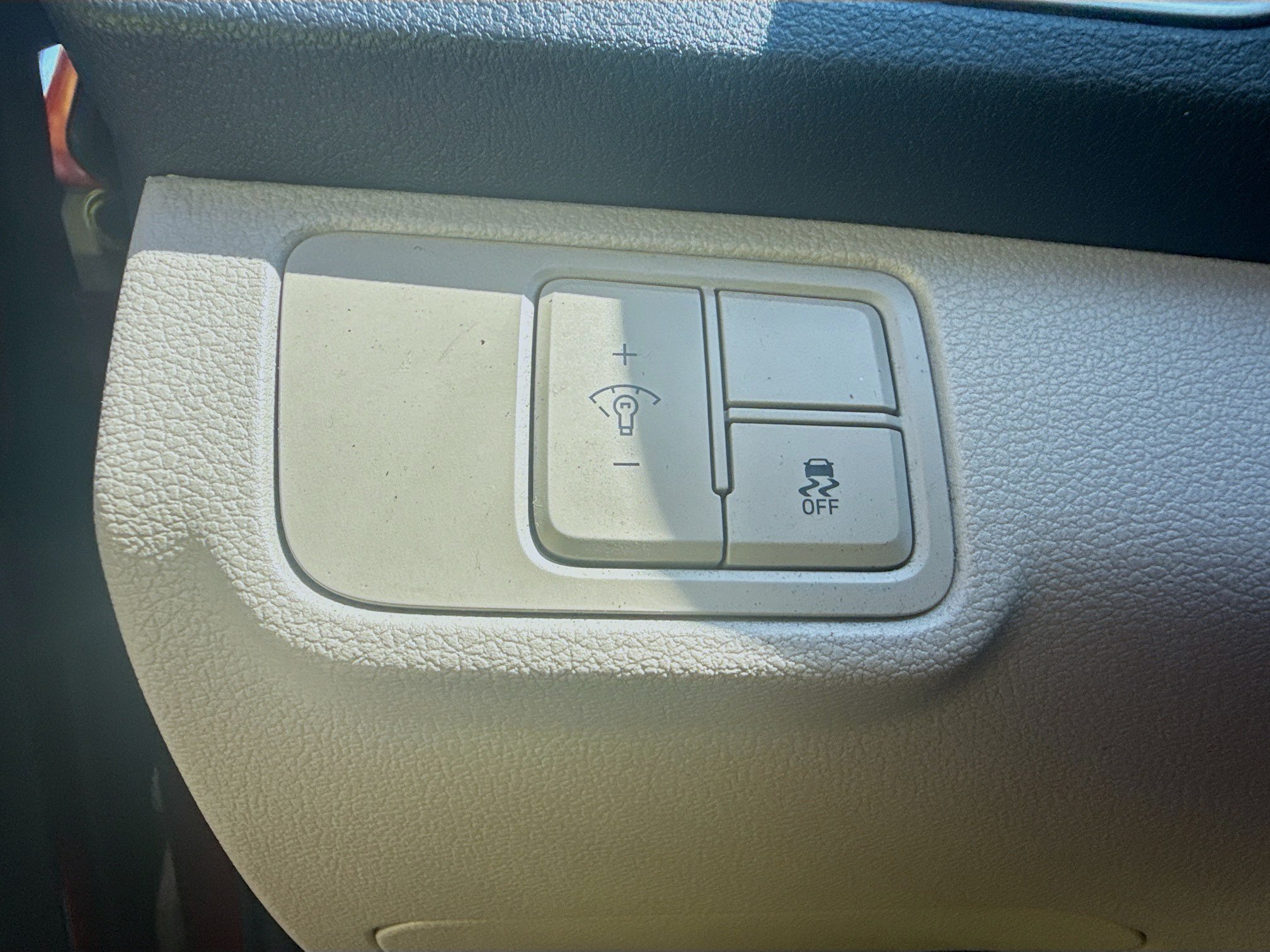 Used 2022 Hyundai Accent SEL FWD image 34