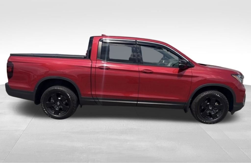 Used 2025 Honda Ridgeline Black Edition image 15