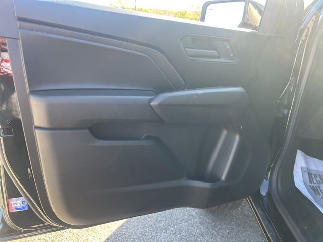 New 2025 Chevrolet Colorado Trail Boss w/ Midnight Edition image 9