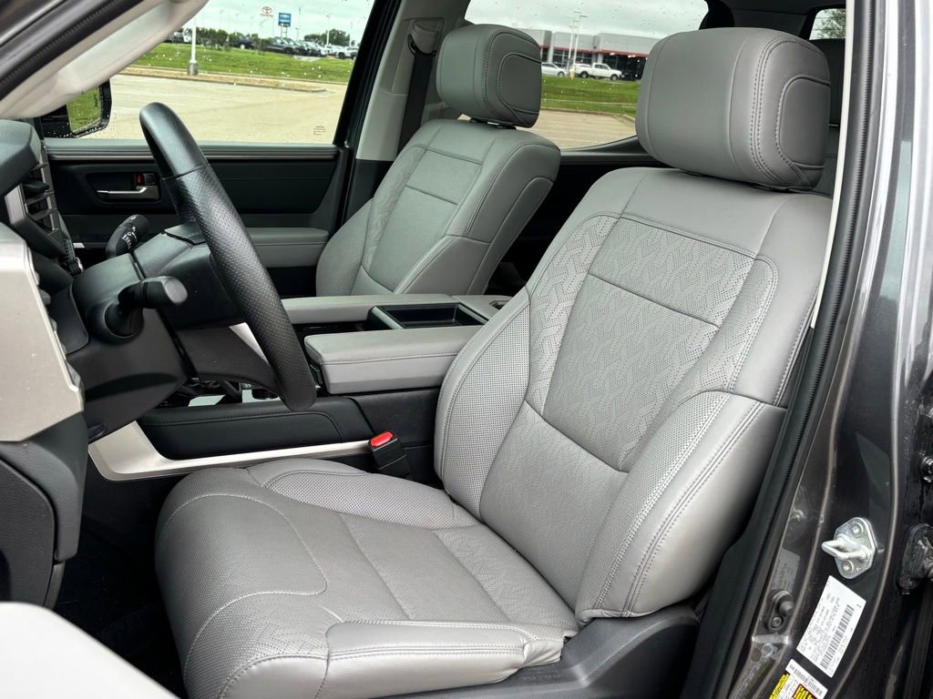 Used 2024 Toyota Tundra Limited w/ Power Package RWD image 7