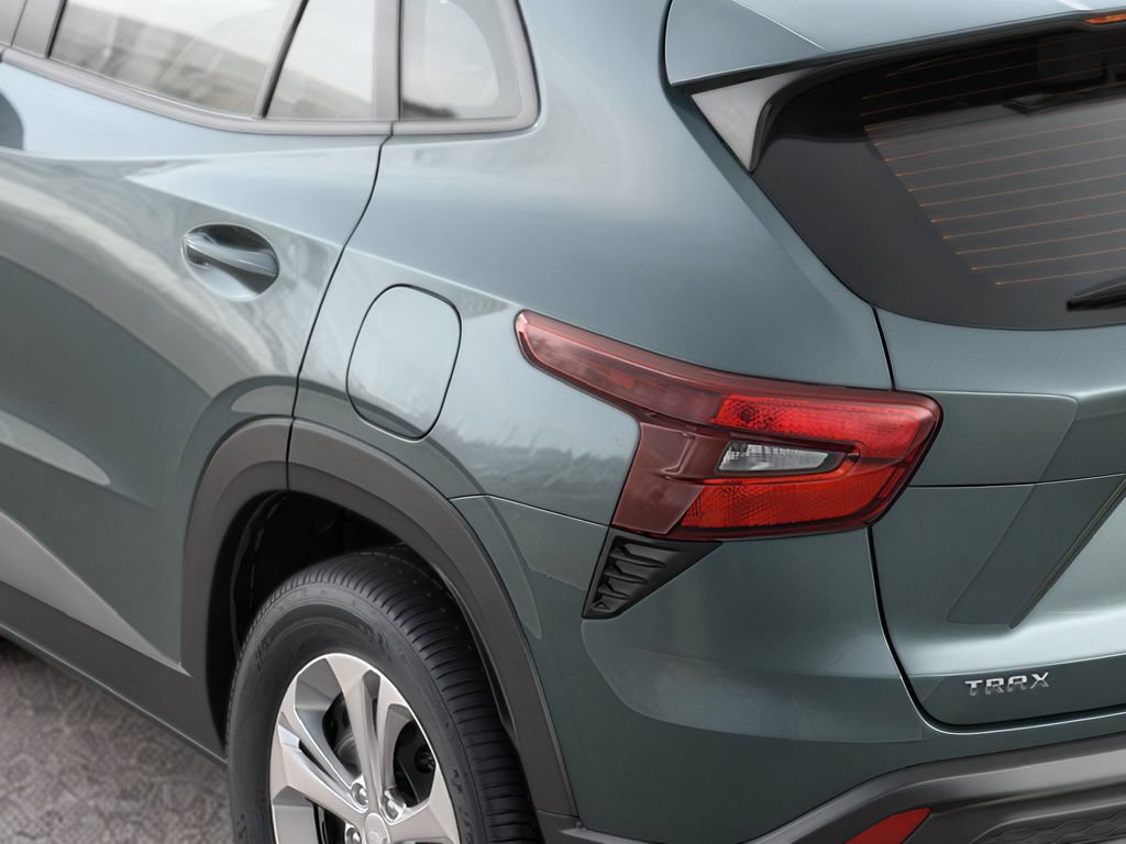 New 2026 Chevrolet Trax LS w/ LS Convenience Package FWD image 5