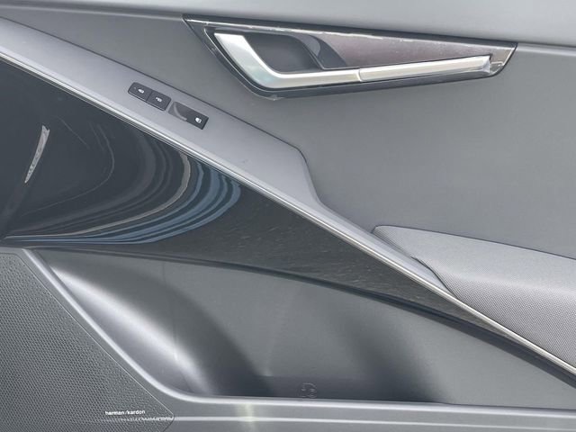 New 2026 Kia Niro SX image 18