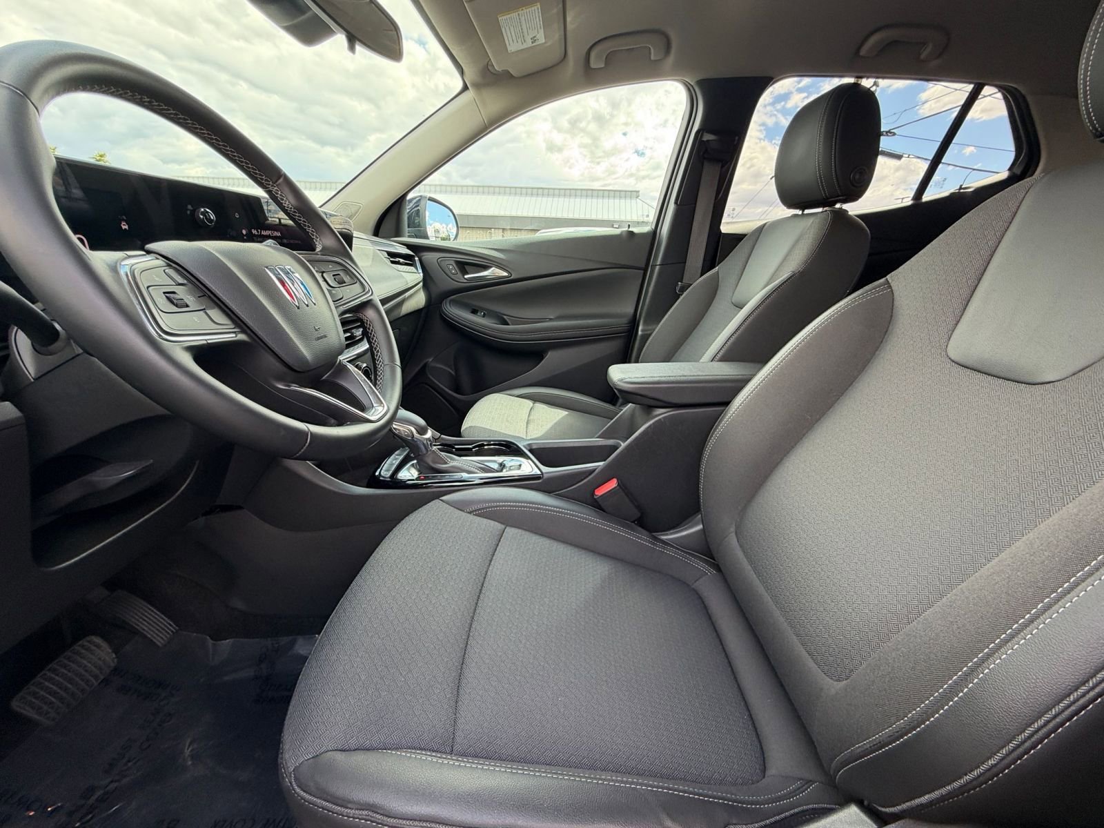Used 2025 Buick Encore GX Preferred FWD image 25