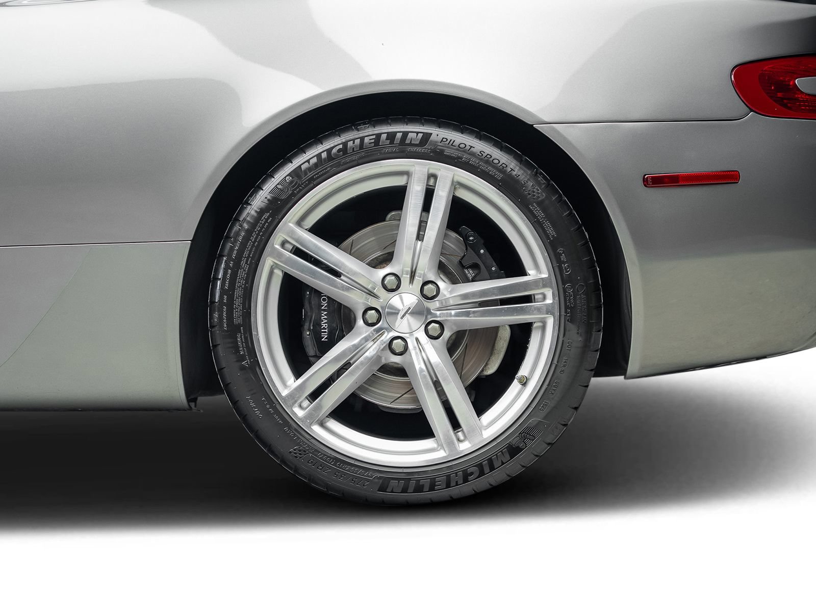 Used 2007 Aston Martin DB9 Coupe RWD image 22