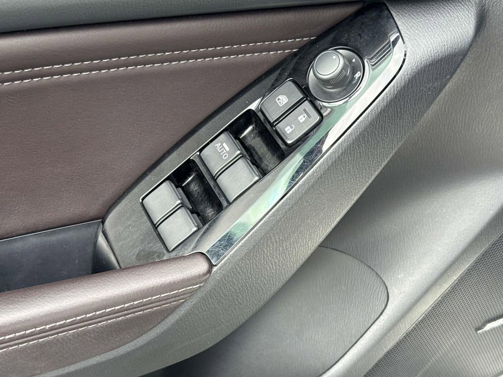 Used 2018 MAZDA MAZDA3 Touring image 21