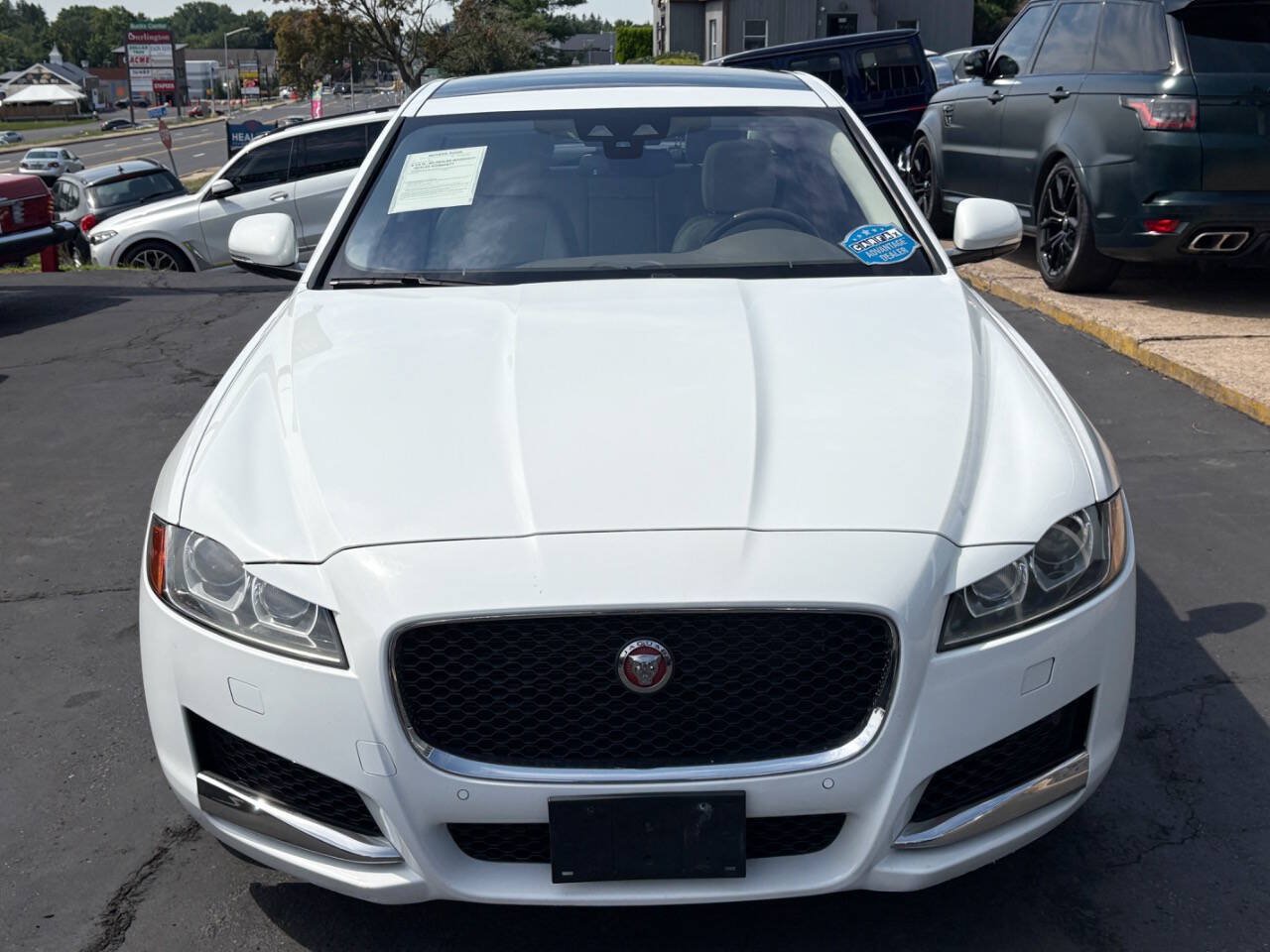 Used 2016 Jaguar XF Prestige AWD/4WD image 3