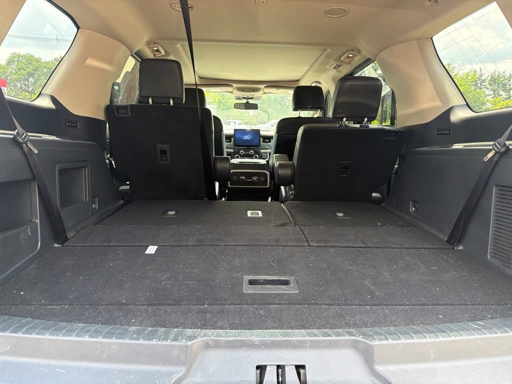 Used 2023 Ford Expedition XLT AWD/4WD image 7