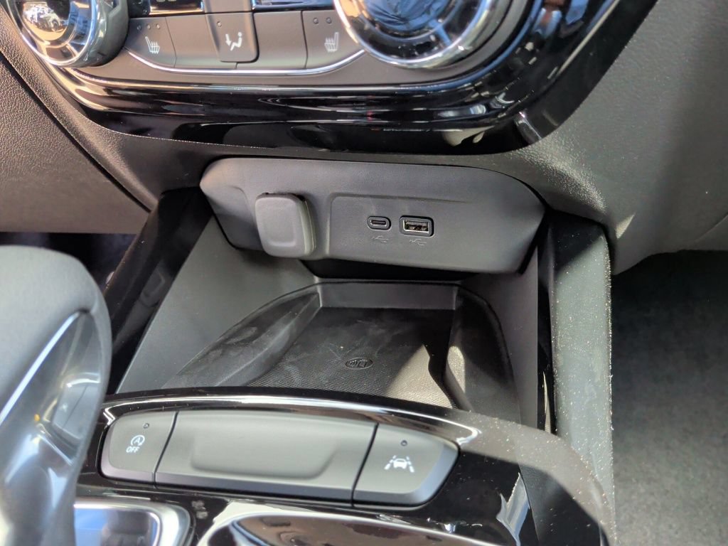 New 2026 Chevrolet Trax ACTIV w/ Sunroof Package FWD image 27