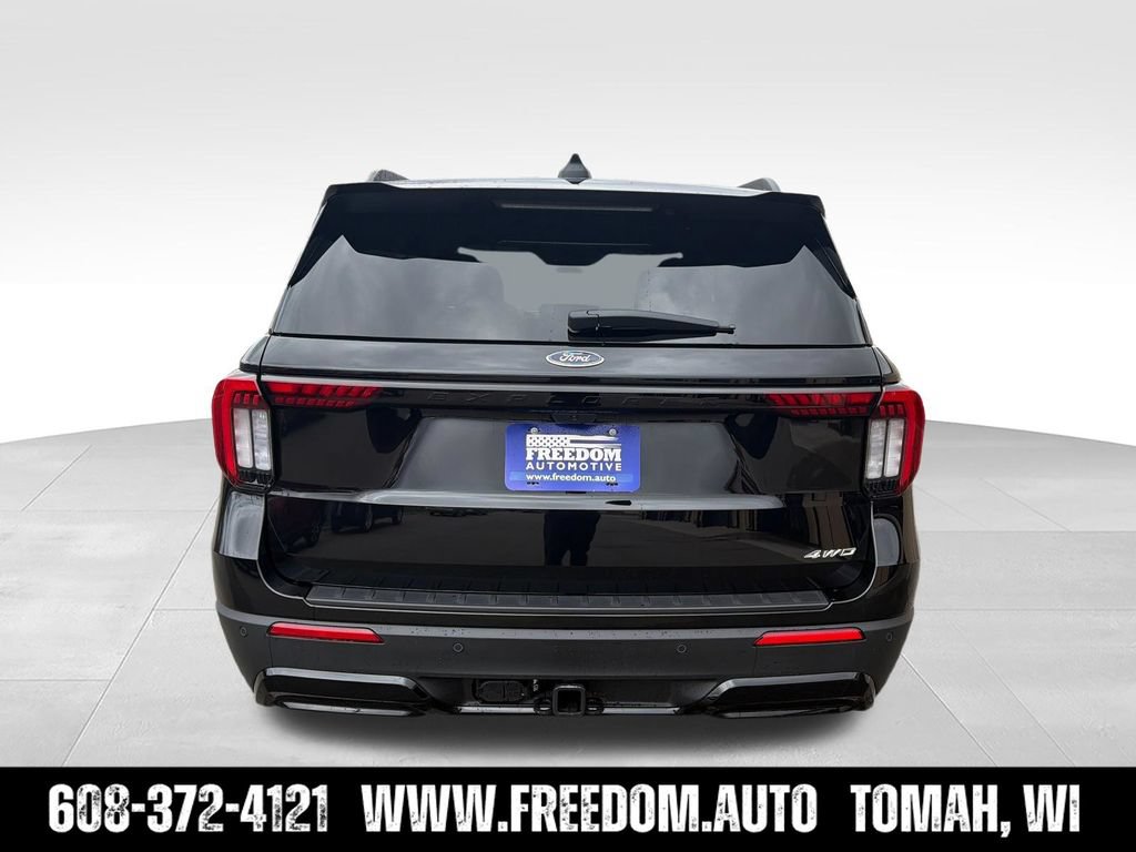 New 2026 Ford Explorer ST-Line w/ ST-Line Street Pack AWD/4WD image 5