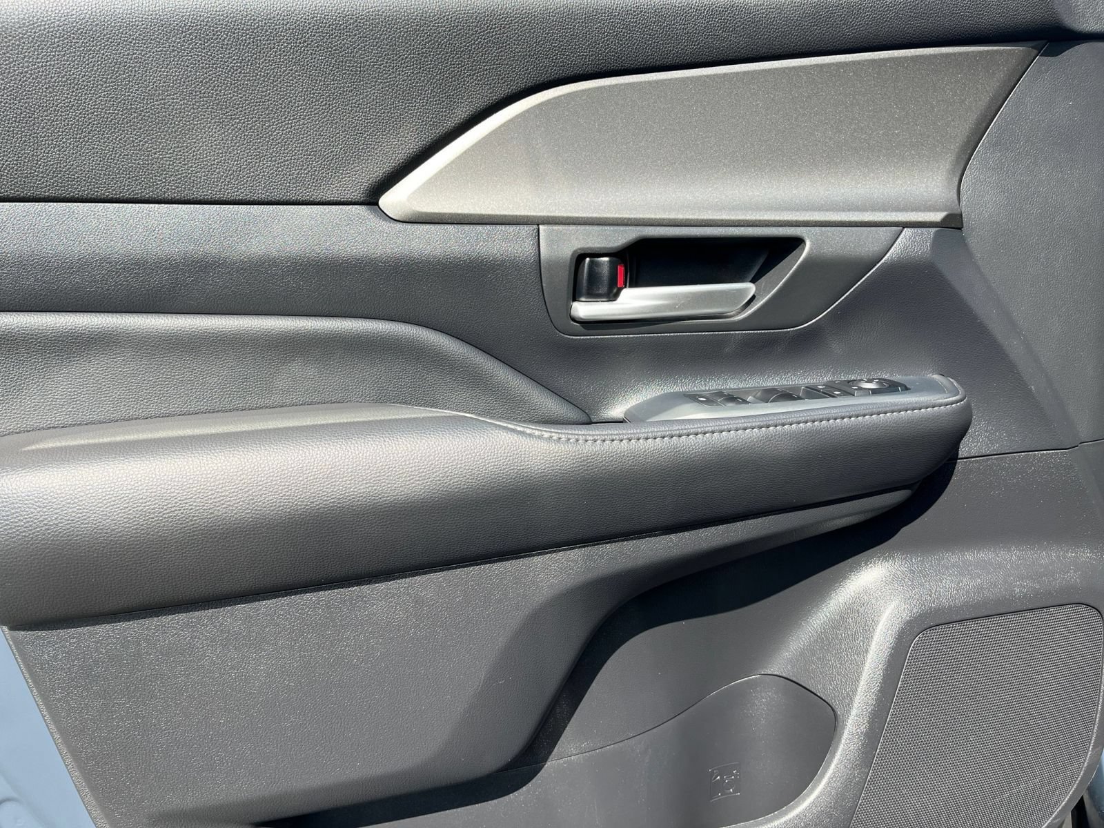 Used 2025 Toyota Grand Highlander FWD image 18