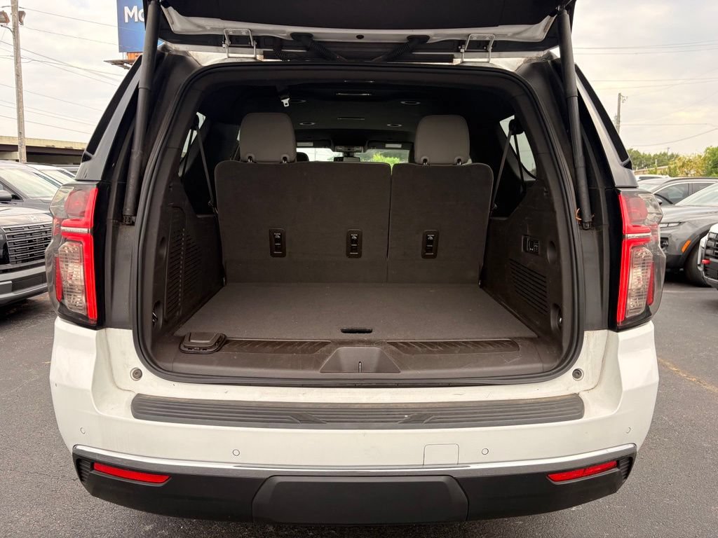 Used 2022 Chevrolet Suburban LT w/ Luxury Package AWD/4WD image 7
