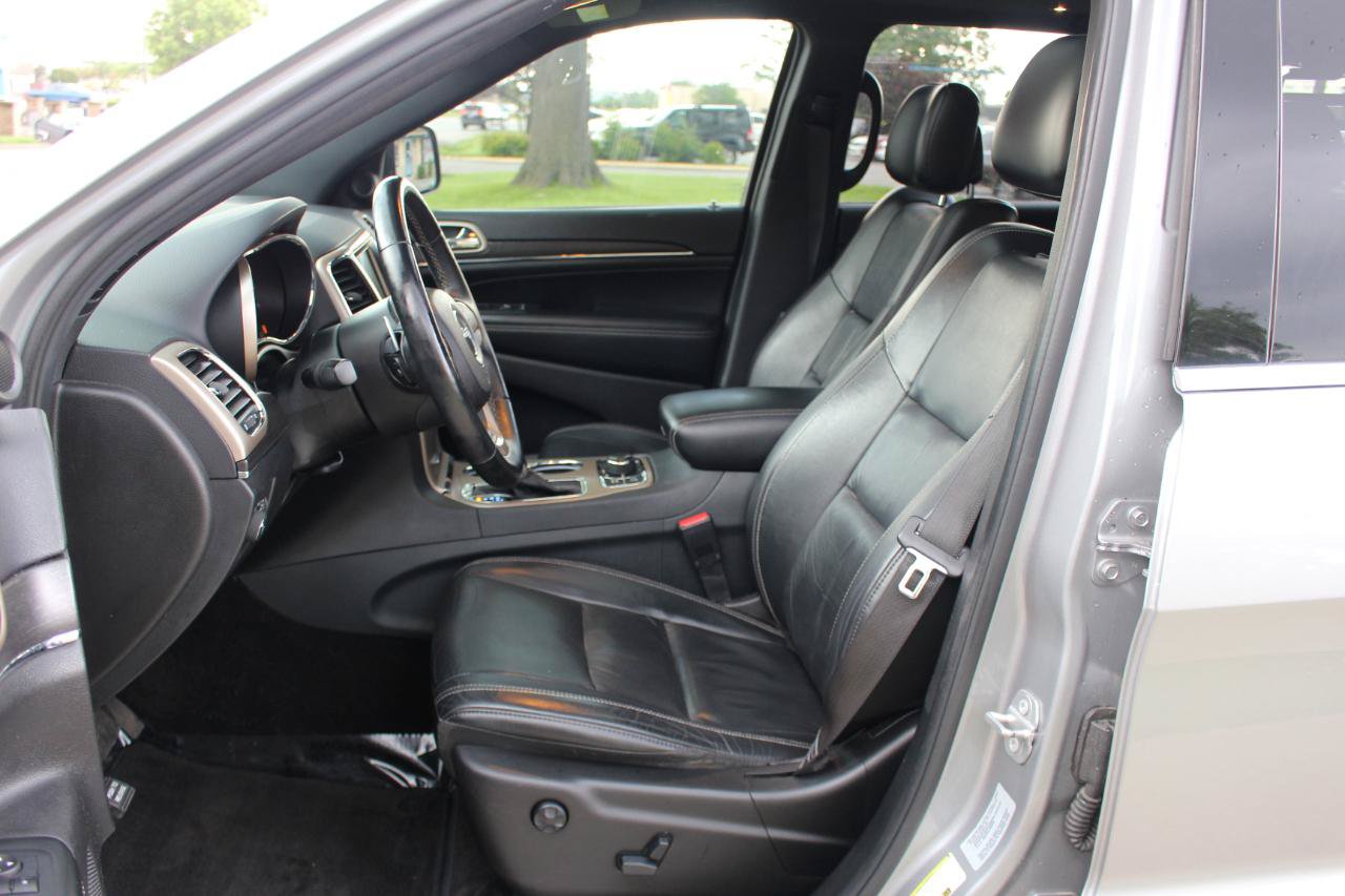 Used 2016 Jeep Grand Cherokee Limited AWD/4WD image 14