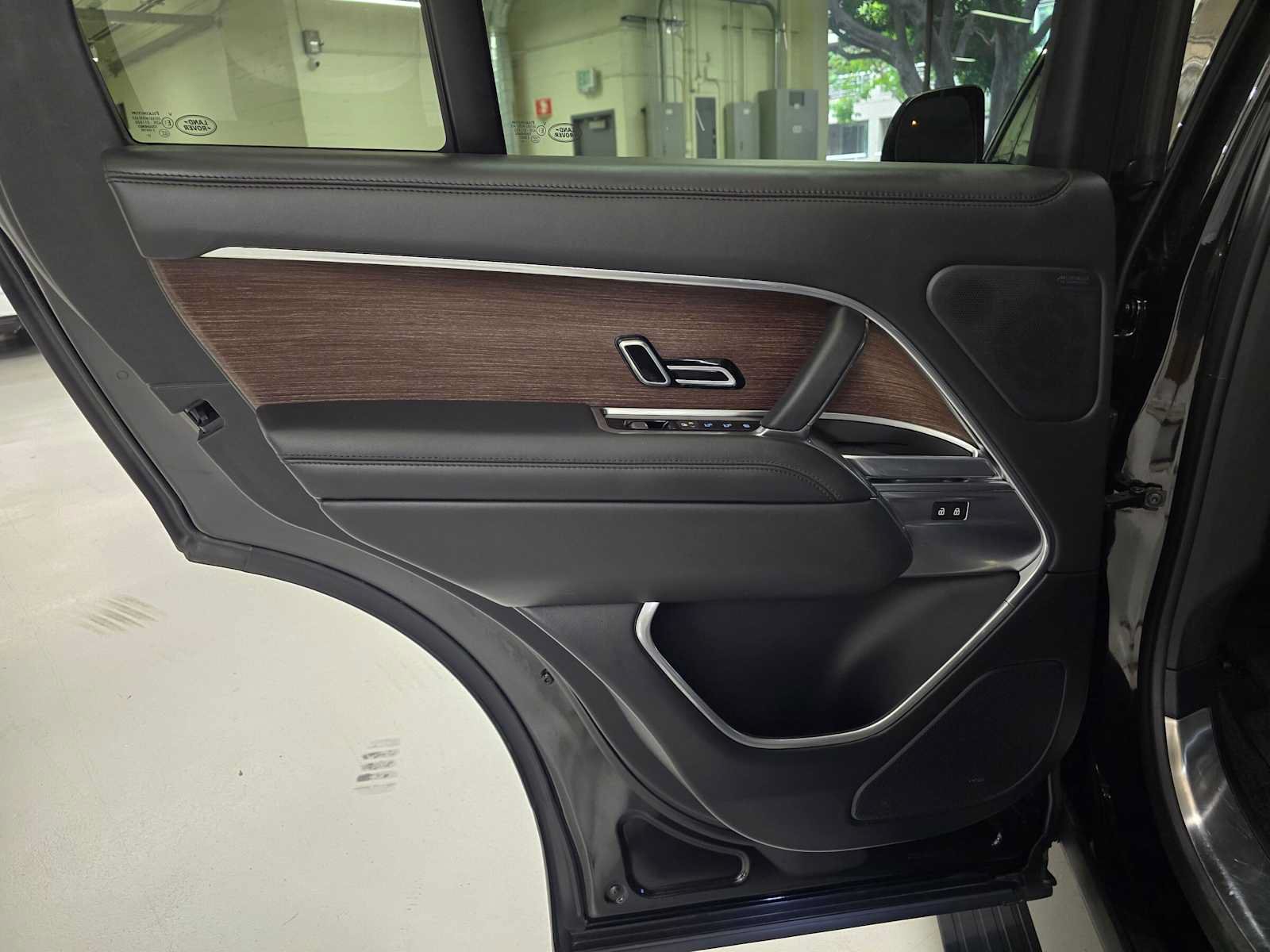 Used 2023 Land Rover Range Rover SE AWD/4WD image 14