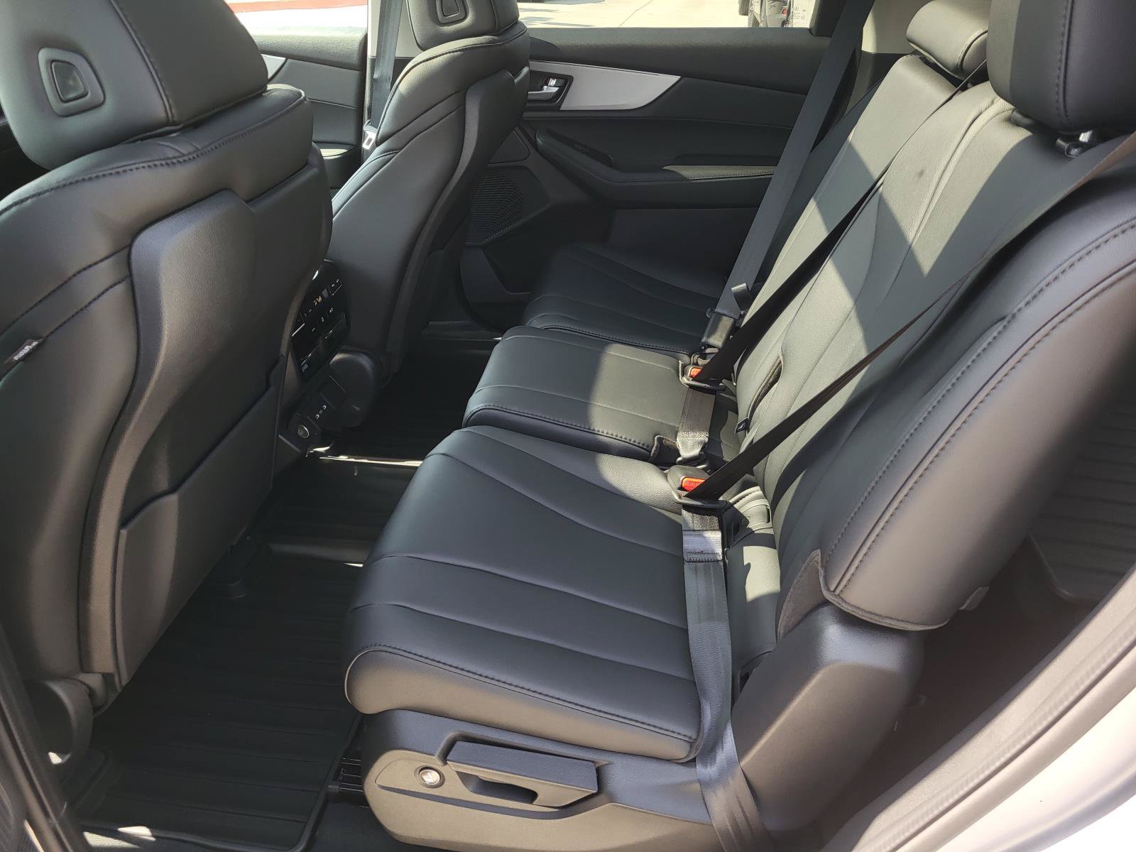 New 2026 Acura MDX SH-AWD image 14