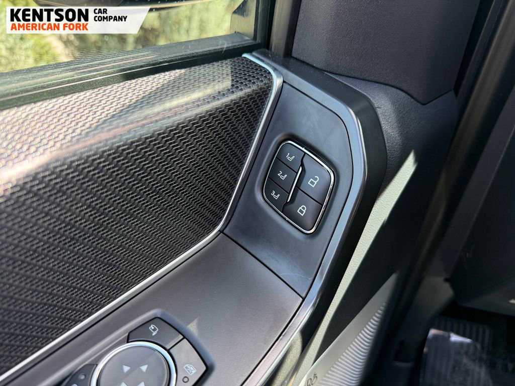 Used 2023 Ford F150 Raptor w/ Raptor Carbon Fibre Package AWD/4WD image 25