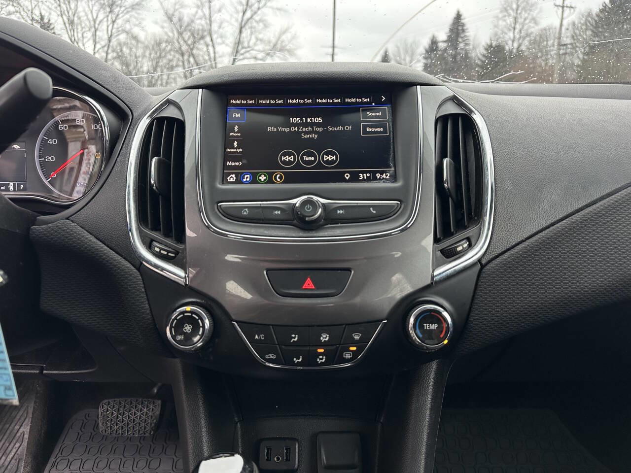 Used 2019 Chevrolet Cruze LS FWD image 15