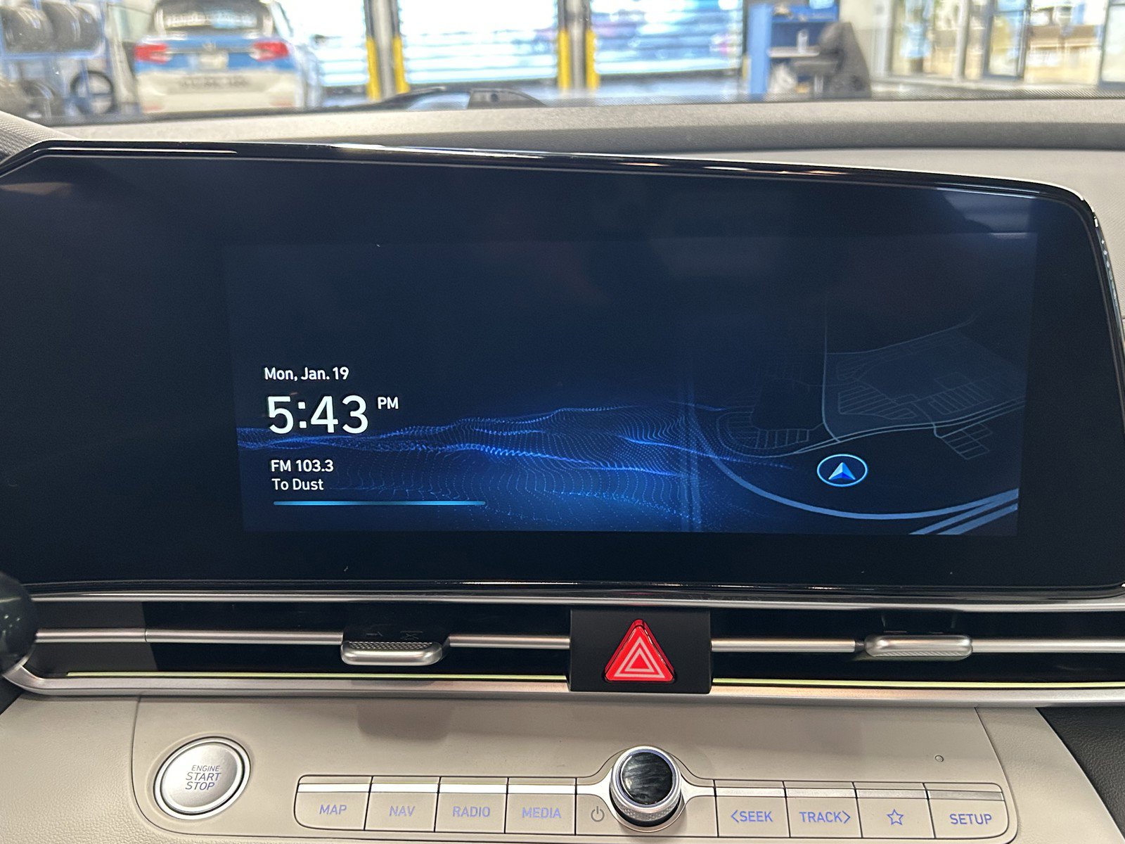 Used 2025 Hyundai Elantra Limited image 27