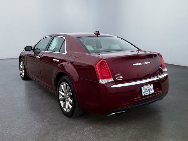 Used 2017 Chrysler 300 C image 3