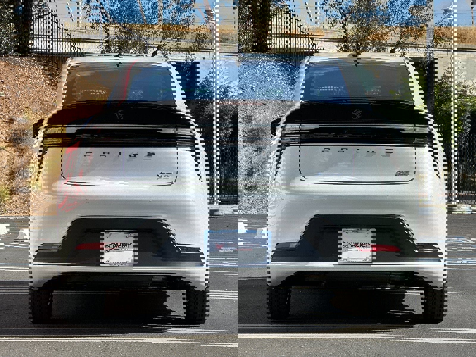 New 2026 Toyota Prius Plug-In Hybrid FWD image 4