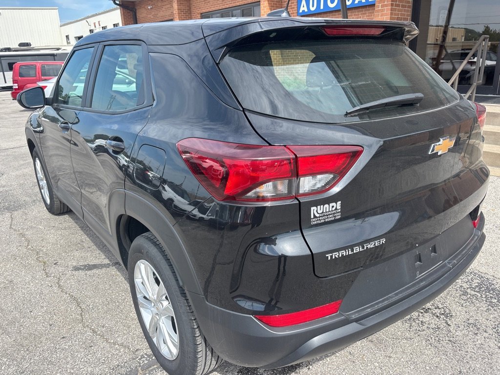 Used 2023 Chevrolet TrailBlazer LS image 12