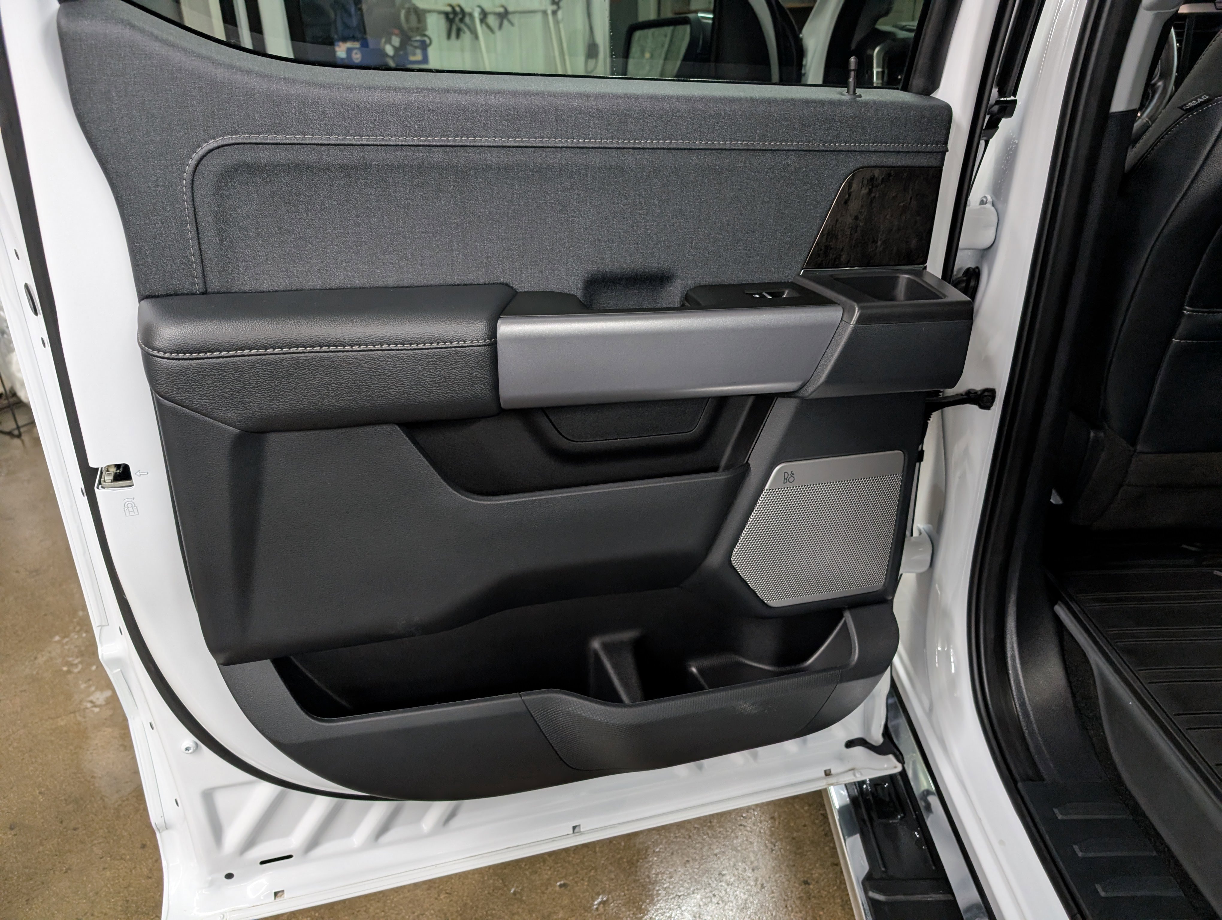 Used 2023 Ford F150 Lariat w/ Equipment Group 502A High image 10