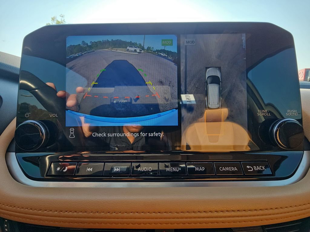 Used 2023 Nissan Rogue Platinum w/ Platinum Premium Package FWD image 27