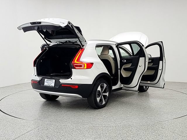 Certified 2023 Volvo XC40 B5 Plus w/ Protection Package Premier AWD/4WD image 11