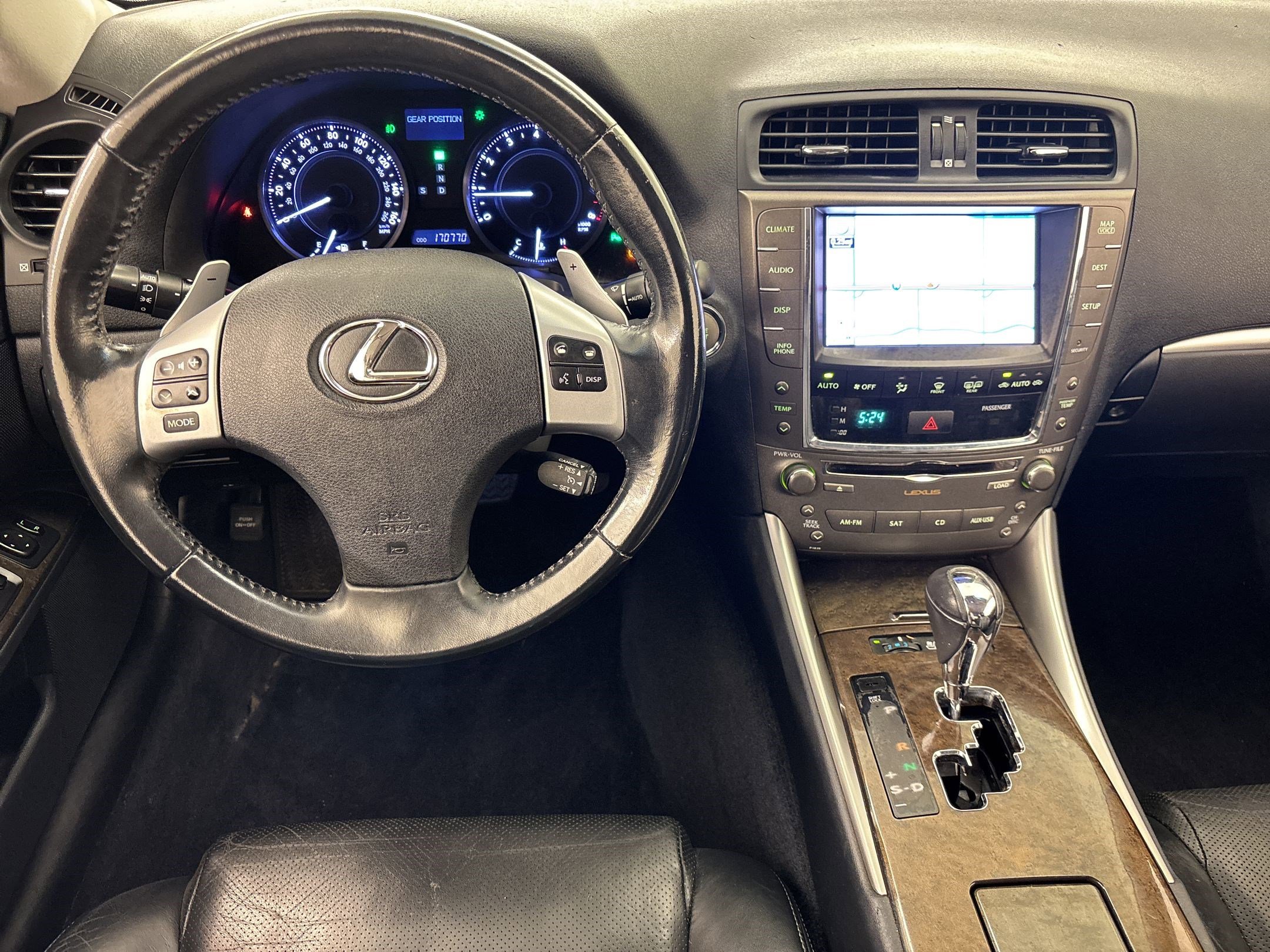 Used 2011 Lexus IS 350C w/ Luxury Pkg RWD image 4