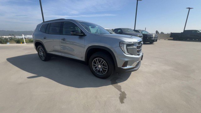 Used 2025 GMC Acadia Elevation image 2