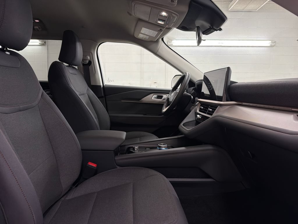 New 2026 Ford Explorer Active RWD image 28