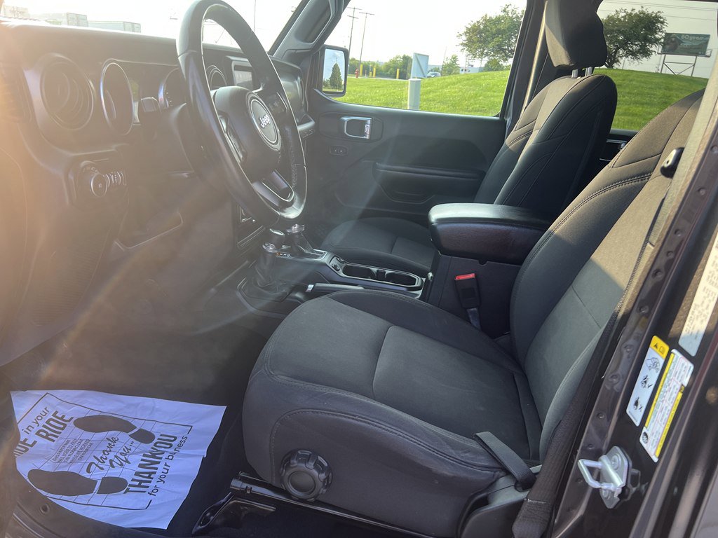 Used 2018 Jeep Wrangler Unlimited Sport S image 23