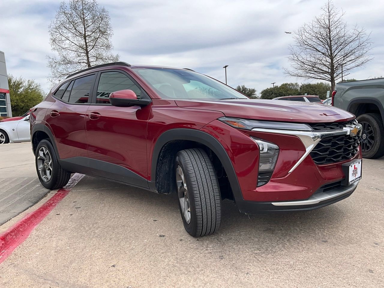 Used 2025 Chevrolet Trax LT image 4