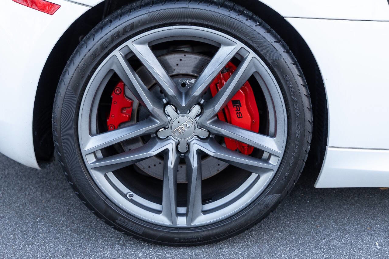 Used 2012 Audi R8 V10 image 15