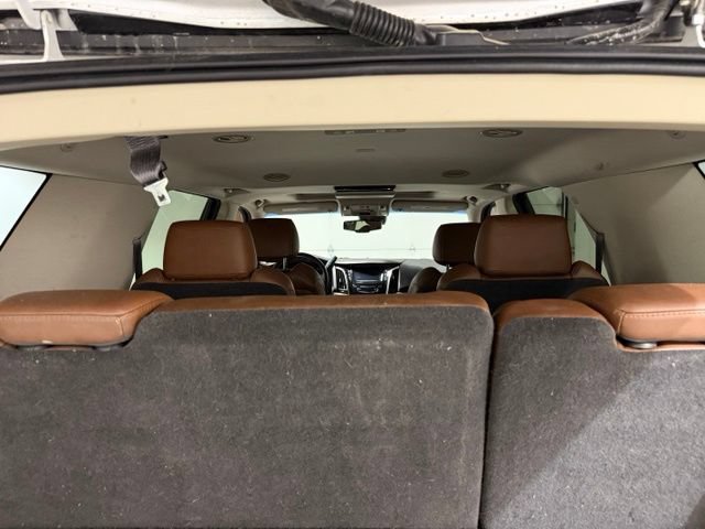 Used 2016 Cadillac Escalade Premium AWD/4WD image 10