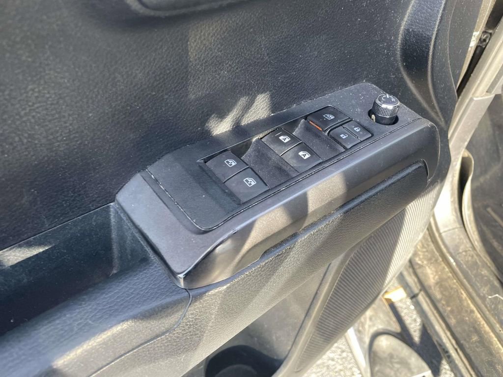 Used 2017 Toyota Tacoma TRD Sport image 26