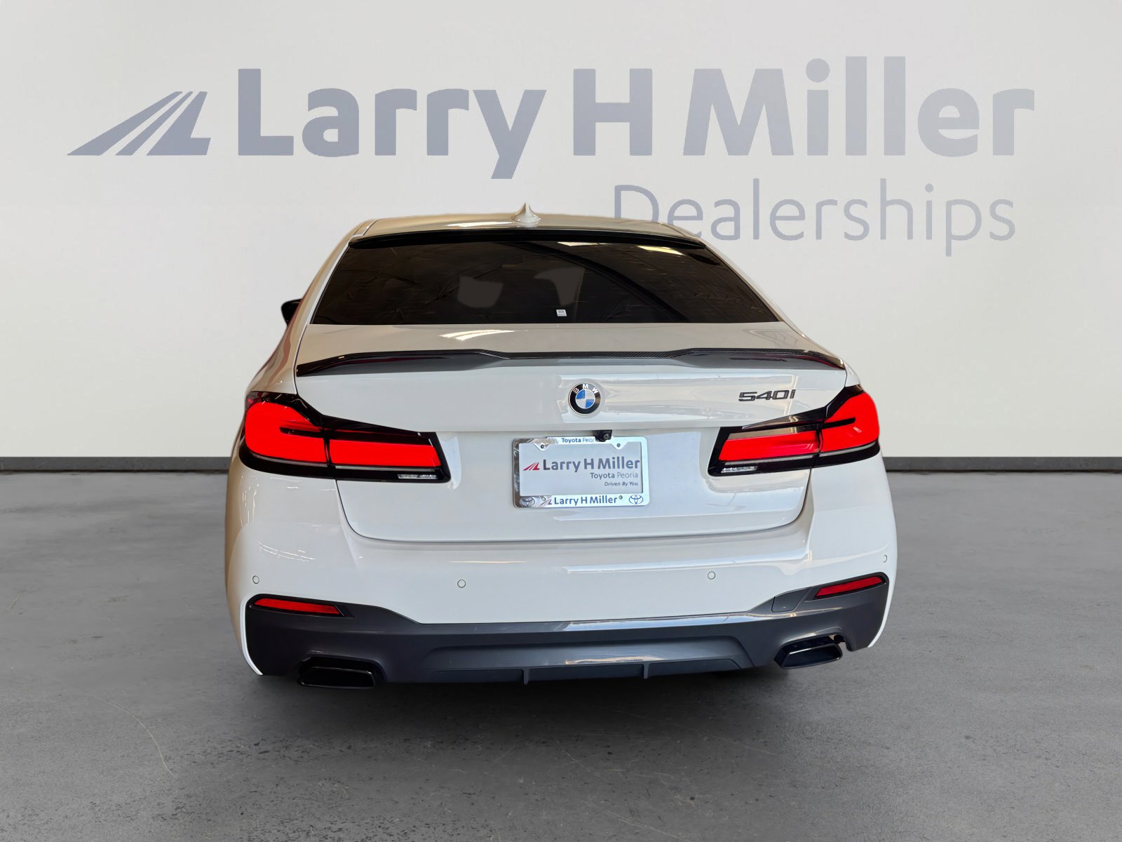 Used 2021 BMW 540i w/ M Sport Package image 4