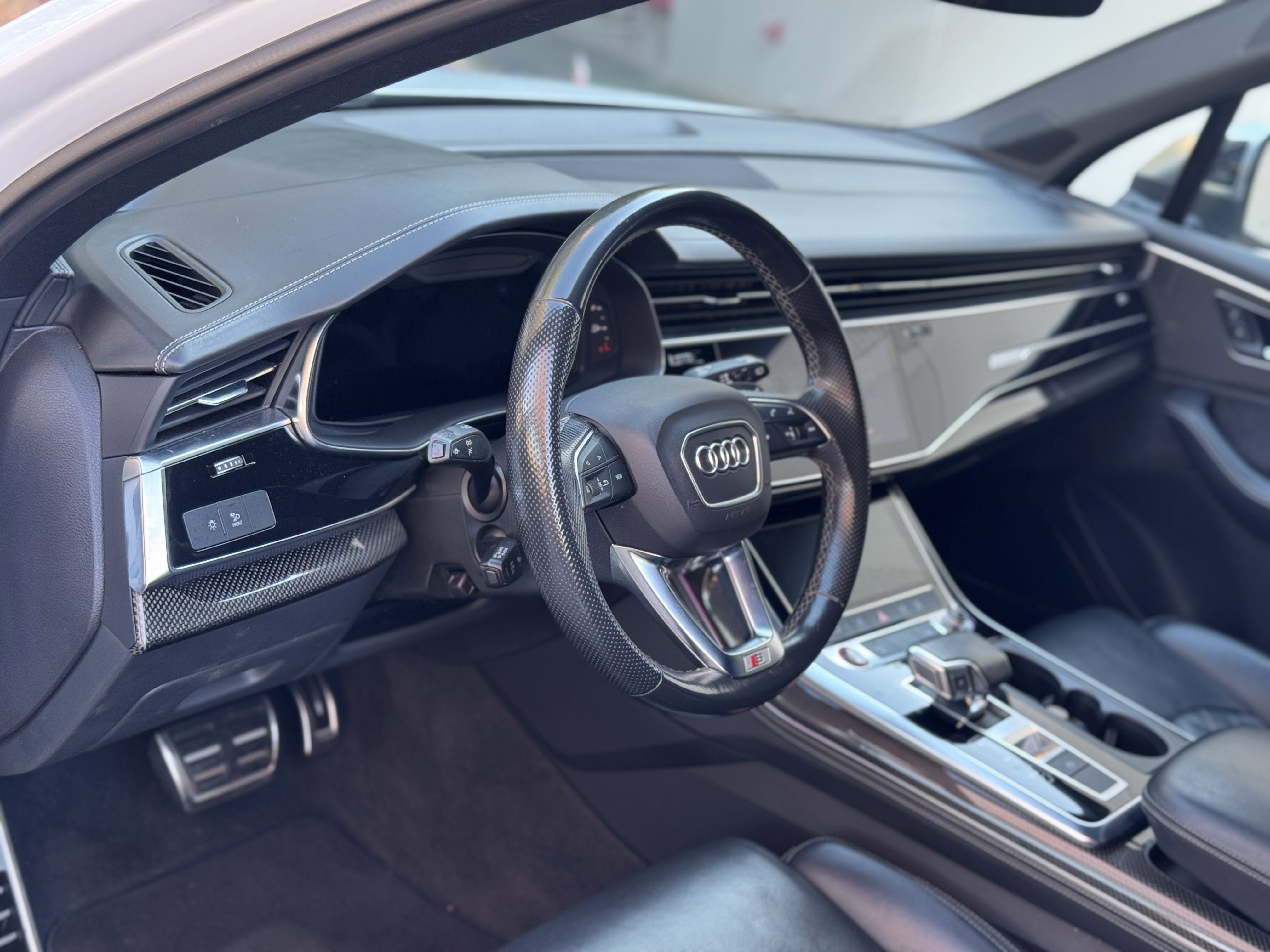 Used 2021 Audi SQ7 Premium Plus image 28