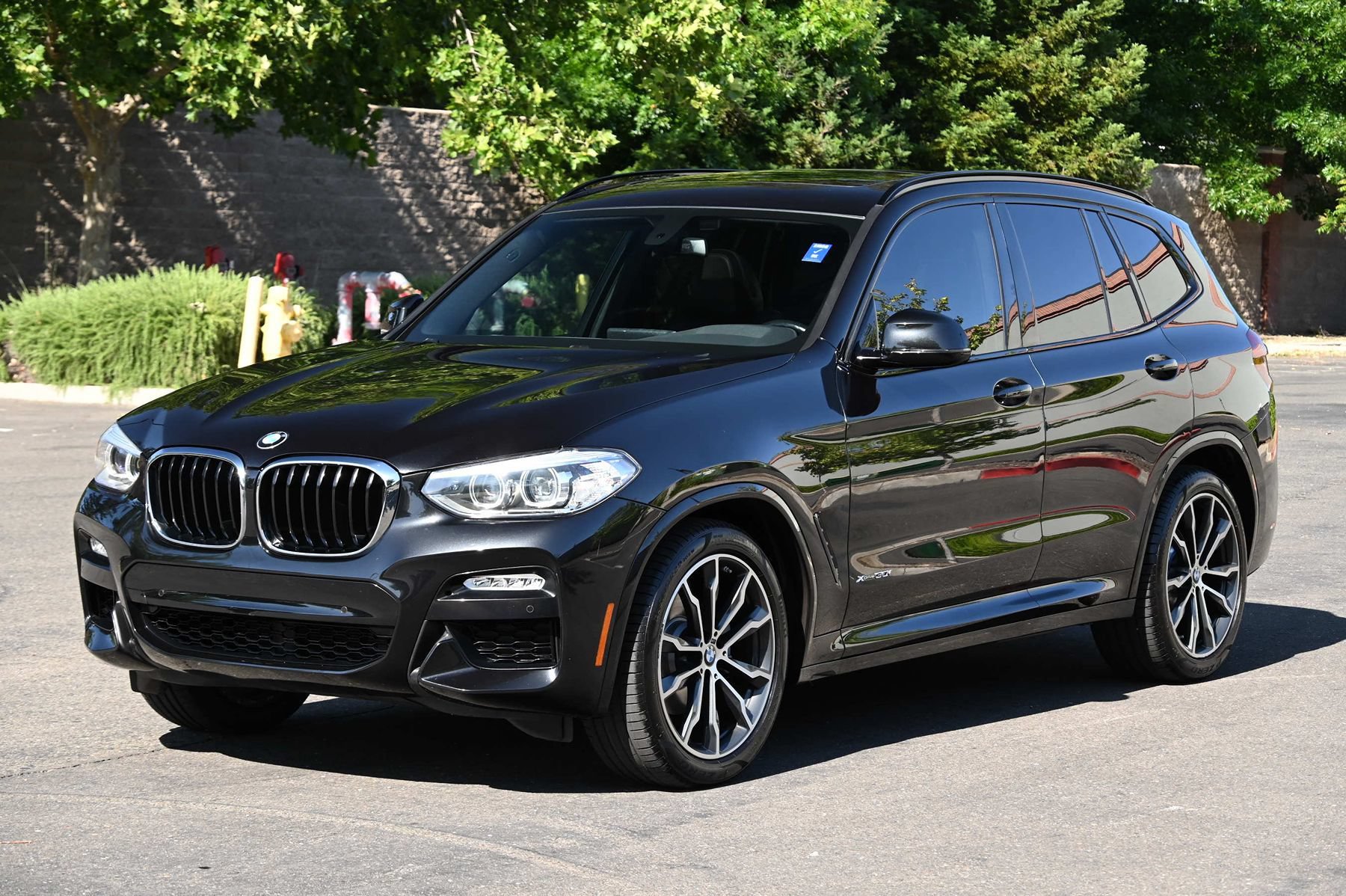 Used 2018 BMW X3 xDrive30i w/ M Sport Package AWD/4WD image 3