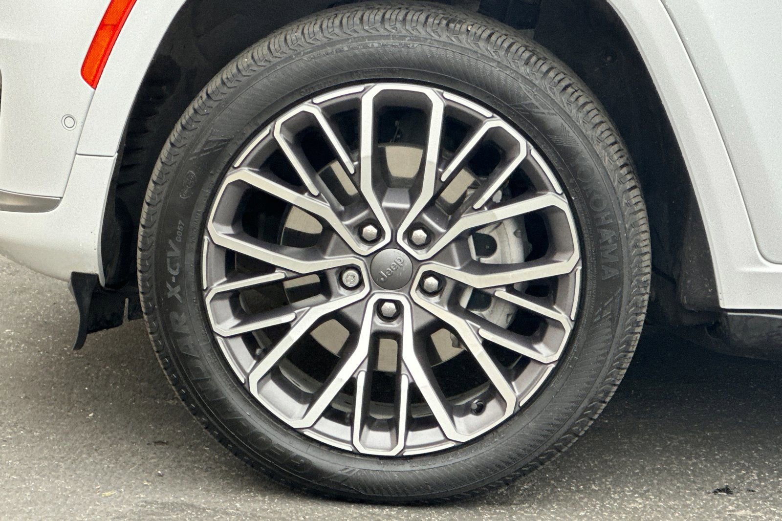 Used 2023 Jeep Grand Cherokee L Summit image 29