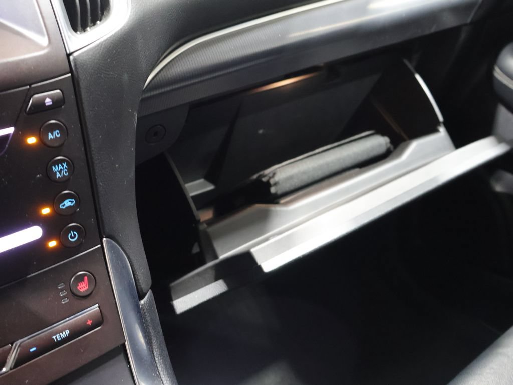 Used 2019 Ford Edge Titanium w/ Cold Weather Package AWD/4WD image 29
