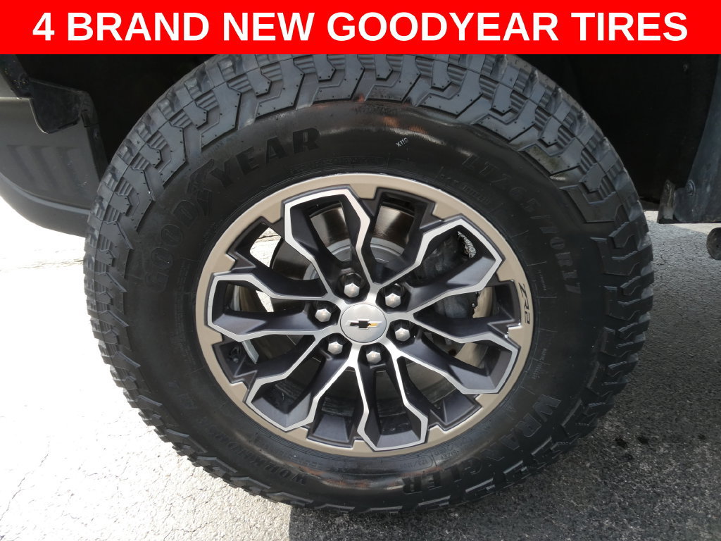 Certified 2018 Chevrolet Colorado ZR2 w/ LPO, Premium Interior Package AWD/4WD image 4