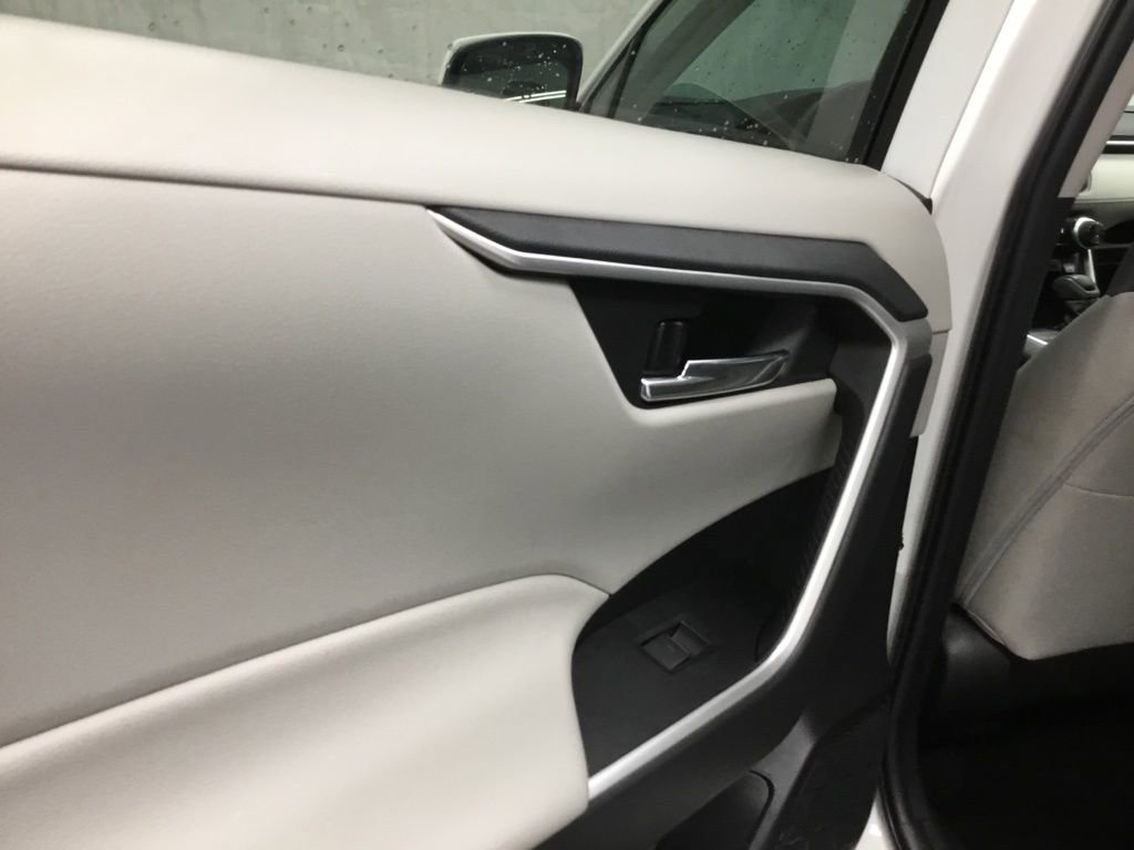 Used 2023 Toyota RAV4 XLE image 13